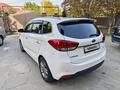 Kia Carens 2014 годаfor7 300 000 тг. в Алматы – фото 2