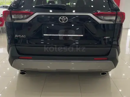 Toyota RAV4 Prestige 2021 года за 16 940 000 тг. в Павлодар – фото 4