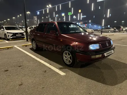 Volkswagen Vento 1992 года за 1 450 000 тг. в Шымкент – фото 3