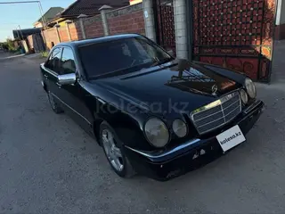Mercedes-Benz E 280