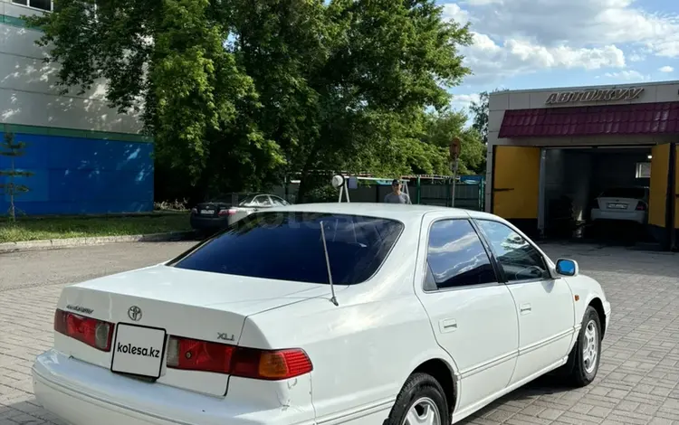 Toyota Camry 2000 года за 3 600 000 тг. в Усть-Каменогорск