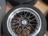 Диски на BMW 5/120 REVVO DARK за 180 000 тг. в Шымкент – фото 2