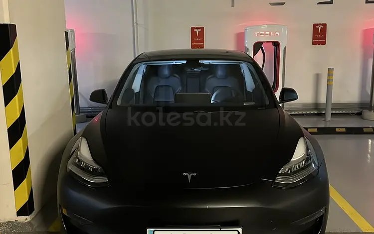 Tesla Model 3 2019 годаfor15 500 000 тг. в Алматы