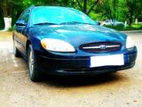 Ford Taurus 2003 годаүшін2 900 000 тг. в Караганда