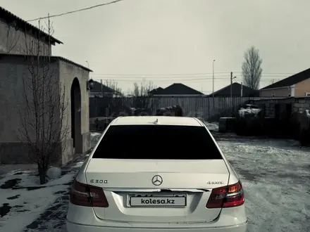 Mercedes-Benz E 300 2012 года за 9 444 444 тг. в Атырау – фото 5
