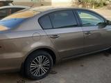 Volkswagen Passat 2011 года за 3 500 000 тг. в Актау – фото 3