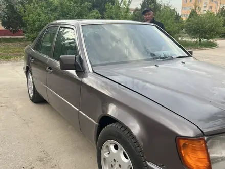 Mercedes-Benz E 230 1991 года за 1 700 000 тг. в Шымкент – фото 6