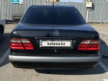 Mercedes-Benz E 200 2002 года за 4 150 000 тг. в Семей – фото 4