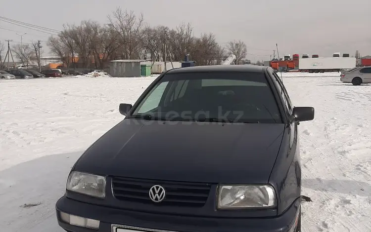 Volkswagen Vento 1995 года за 1 500 000 тг. в Алматы