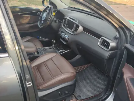 Kia Sorento 2017 года за 10 000 000 тг. в Уральск – фото 6