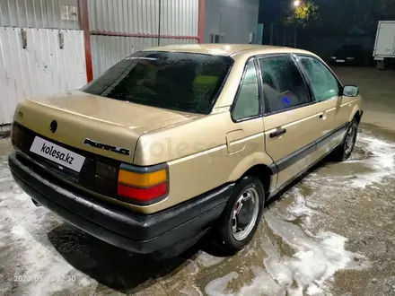 Volkswagen Passat 1989 года за 890 000 тг. в Караганда