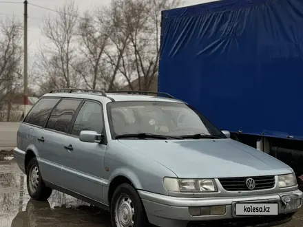 Volkswagen Passat 1995 года за 2 000 000 тг. в Уральск – фото 4