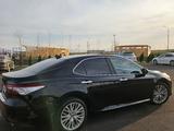 Toyota Camry 2019 года за 12 600 000 тг. в Алматы – фото 2