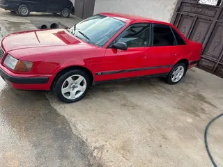 Audi 100