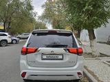 Mitsubishi Outlander 2022 года за 9 500 000 тг. в Атырау – фото 2