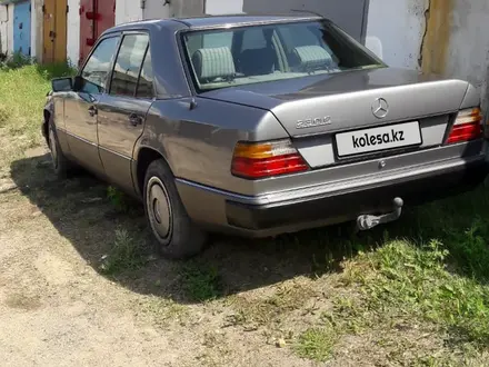 Mercedes-Benz E 230 1991 года за 1 800 000 тг. в Кокшетау – фото 2