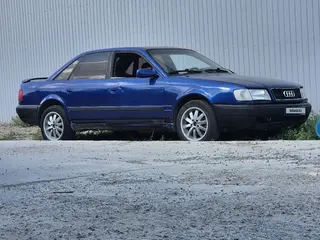 Audi 100