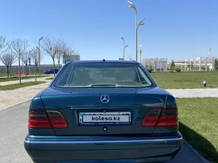 Mercedes-Benz E 320 2000 года за 4 000 000 тг. в Туркестан – фото 4
