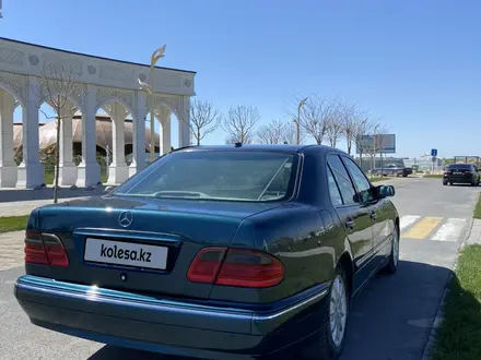 Mercedes-Benz E 320 2000 года за 4 000 000 тг. в Туркестан – фото 5