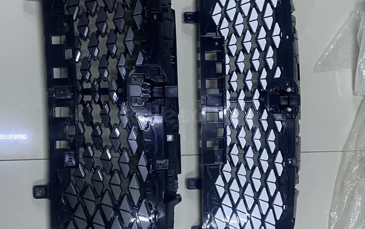 Решетка радиатора оригинал за 5 000 тг. в Алматы