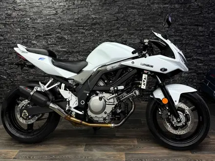 Suzuki  SV 650 2011 года за 2 850 000 тг. в Алматы – фото 4