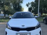 Kia Rio 2020 года за 8 000 000 тг. в Уральск – фото 2