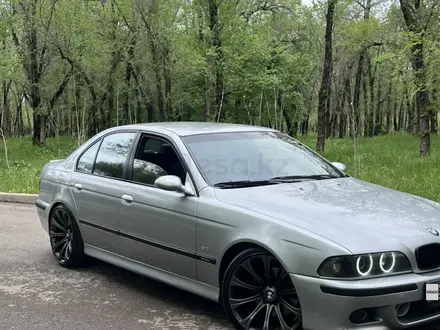 BMW 540 1999 года за 4 200 000 тг. в Алматы – фото 4