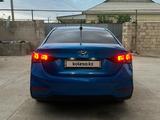 Hyundai Accent 2018 года за 5 700 000 тг. в Актау – фото 2