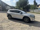 Hyundai Santa Fe 2022 года за 14 500 000 тг. в Алматы – фото 4