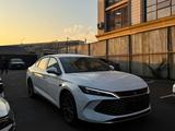 BYD Qin L DM-i Leading 2025 года за 9 700 000 тг. в Алматы