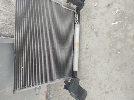 Радиатор кондиционера 211 мерсүшін40 000 тг. в Актау