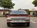Hyundai Elantra 2023 года за 9 500 000 тг. в Тараз – фото 4