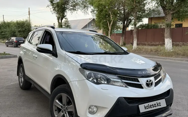 Toyota RAV4 2015 года за 8 900 000 тг. в Караганда