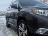 Toyota Highlander 2012 года за 9 200 000 тг. в Уральск