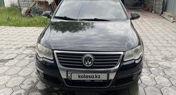 Volkswagen Passat 2007 годаүшін3 500 000 тг. в Алматы