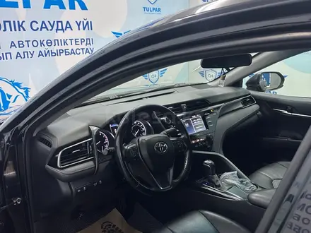 Toyota Camry 2020 года за 13 390 000 тг. в Тараз – фото 3