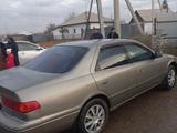 Toyota Camry 2001 годаүшін2 800 000 тг. в Семей – фото 5