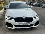 BMW 530 2022 года за 29 200 000 тг. в Алматы