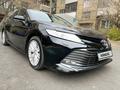 Toyota Camry 2019 года за 12 800 000 тг. в Караганда – фото 2