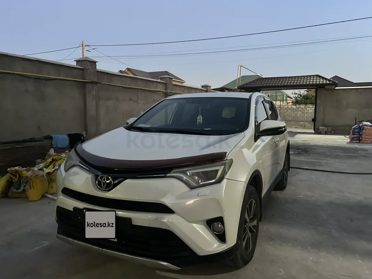 Toyota RAV4, 2016