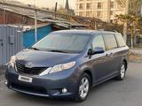 Toyota Sienna 2014 года за 12 800 000 тг. в Алматы