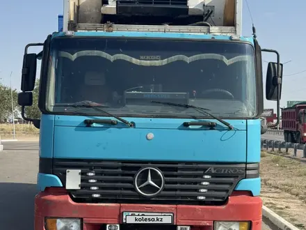 Mercedes-Benz  Actros 2000 года за 15 000 000 тг. в Алматы