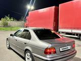 BMW 520 1997 года за 2 400 000 тг. в Алматы – фото 4