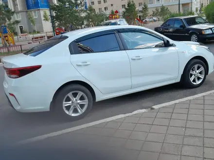 Kia Rio 2019 года за 7 250 000 тг. в Астана