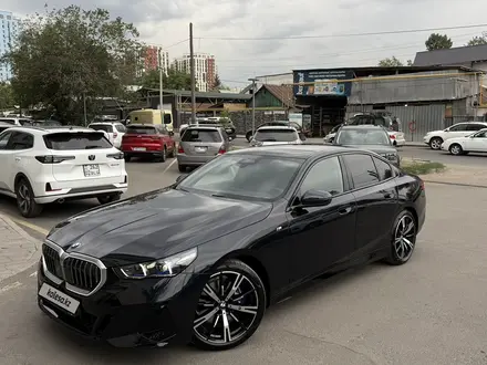 BMW 530 2024 года за 36 000 000 тг. в Алматы – фото 4