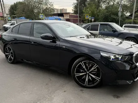 BMW 530 2024 года за 36 000 000 тг. в Алматы – фото 6