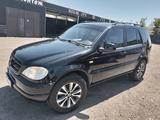 Mercedes-Benz ML 320 1999 годаfor2 800 000 тг. в Талдыкорган – фото 2