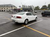 Volkswagen Passat 2014 года за 5 200 000 тг. в Алматы – фото 5