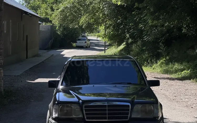 Mercedes-Benz E 320 1995 года за 2 700 000 тг. в Шымкент