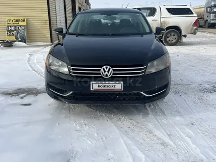 Volkswagen Passat 2012 года за 3 800 000 тг. в Атырау – фото 6
